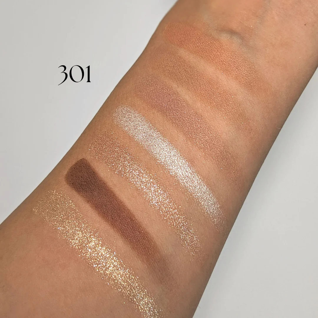 Luxurious Seven Colour Eyeshadow Palette1 - 2