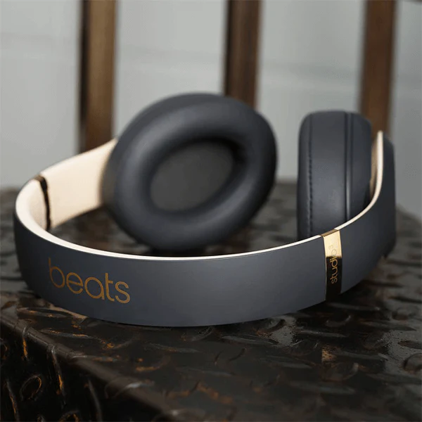 Beats Studio 3 Wireless Headphones - 2