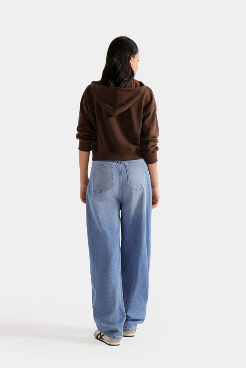 Tapered High-Waist Jeans - 3