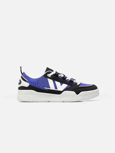 Studio Sneakers
